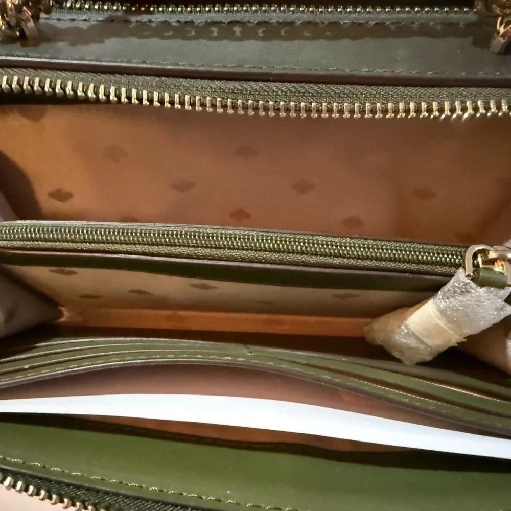 NWT Kate Spade Emerald Green Leather Crossbody Bag with Gold Chain - Picture 3 of 11